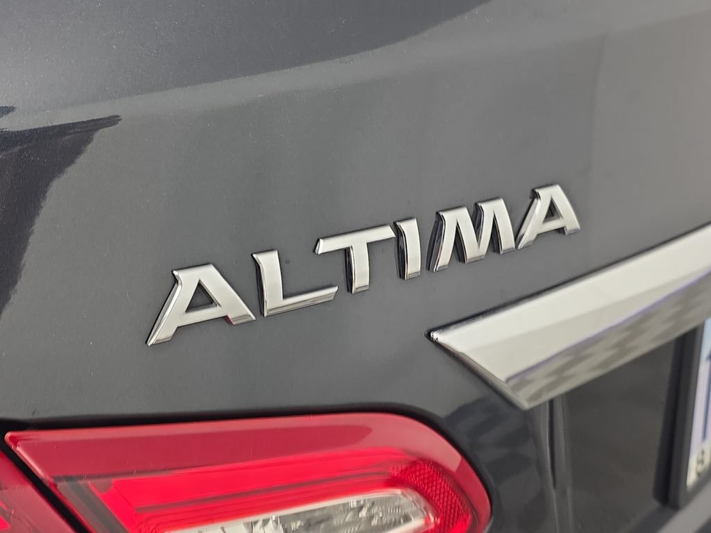 Used 2017 Nissan Altima 2.5 S w/ Power Driver Seat Package FWD image 11