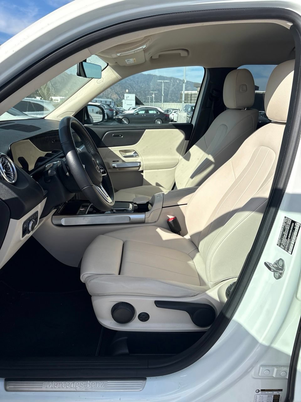 Certified 2022 Mercedes-Benz GLB 250 image 4