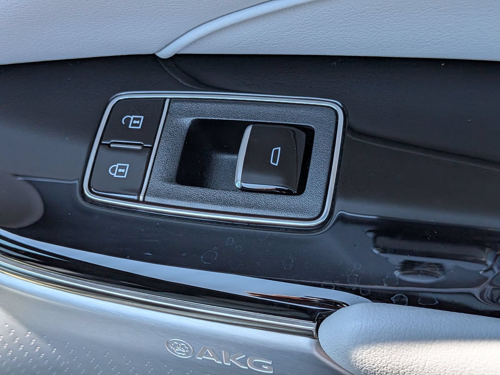 Used 2024 Cadillac Lyriq Sport RWD image 37