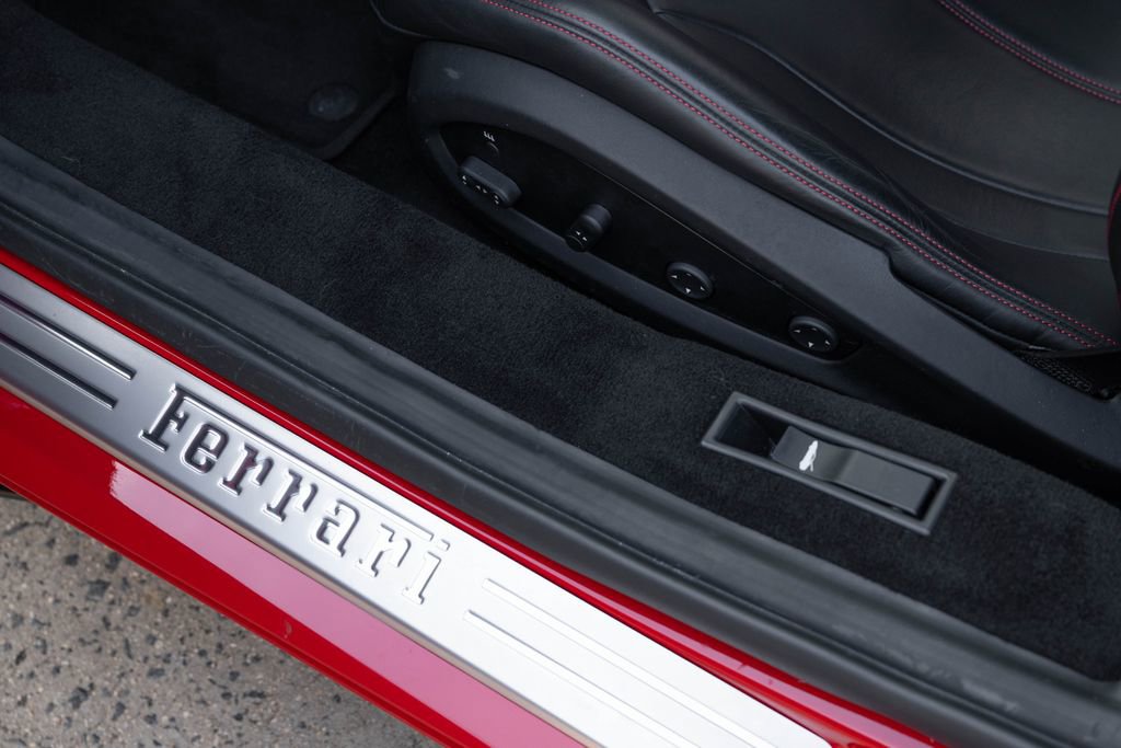 Certified 2021 Ferrari F8 Tributo image 34