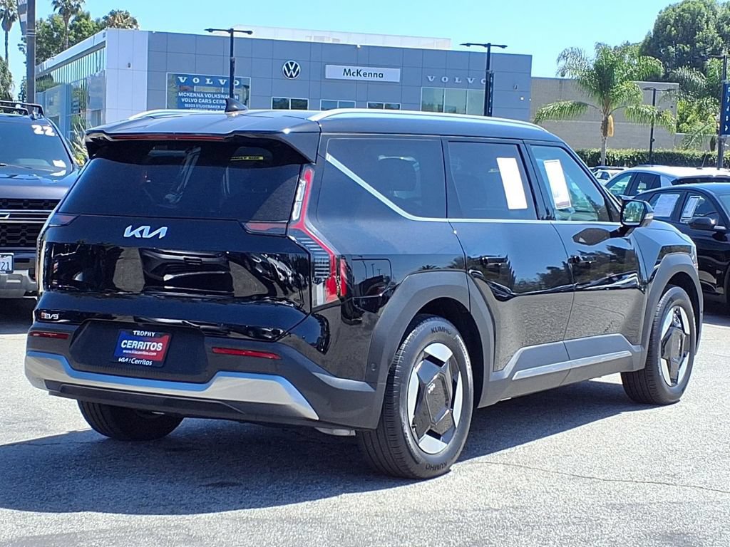 Used 2026 Kia EV9 Wind AWD/4WD image 5