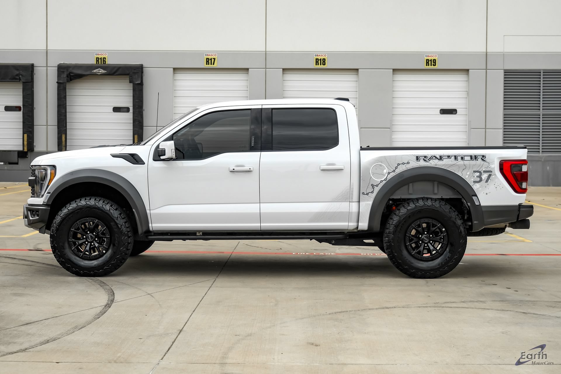 Used 2023 Ford F150 Raptor w/ Raptor 37 Performance Package AWD/4WD image 7