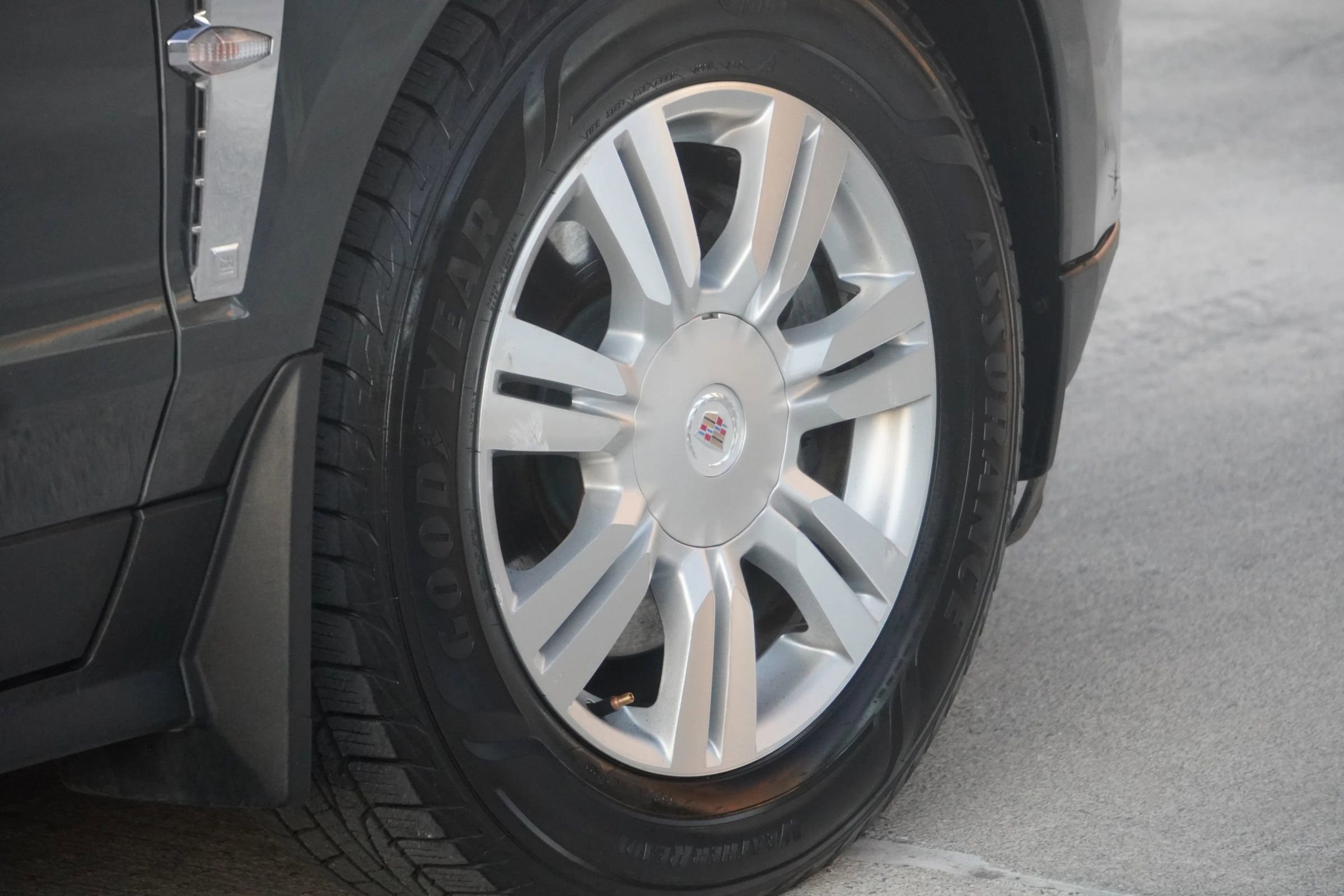 Used 2012 Cadillac SRX Luxury image 20