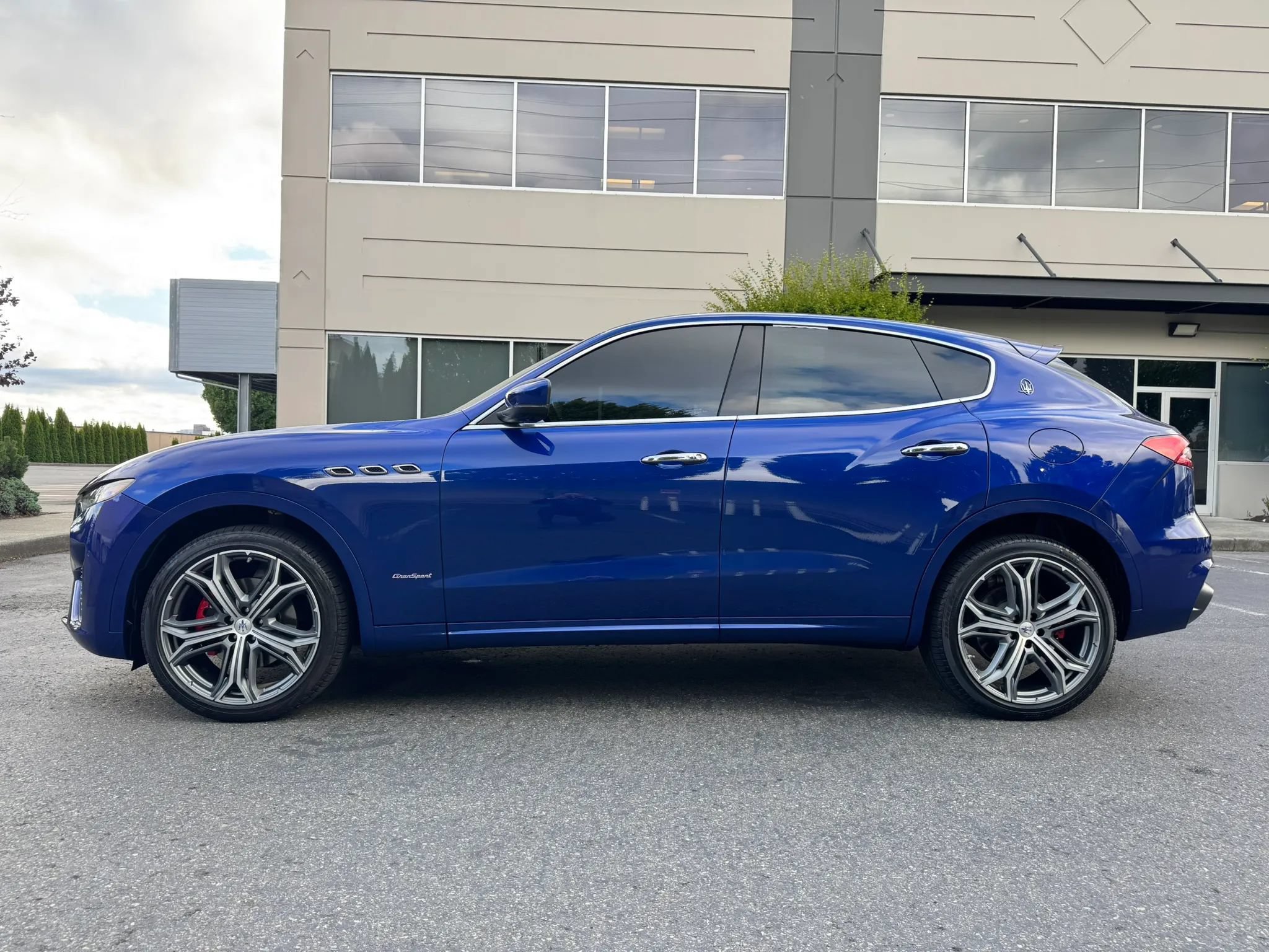 Used 2019 Maserati Levante GranSport AWD/4WD image 6