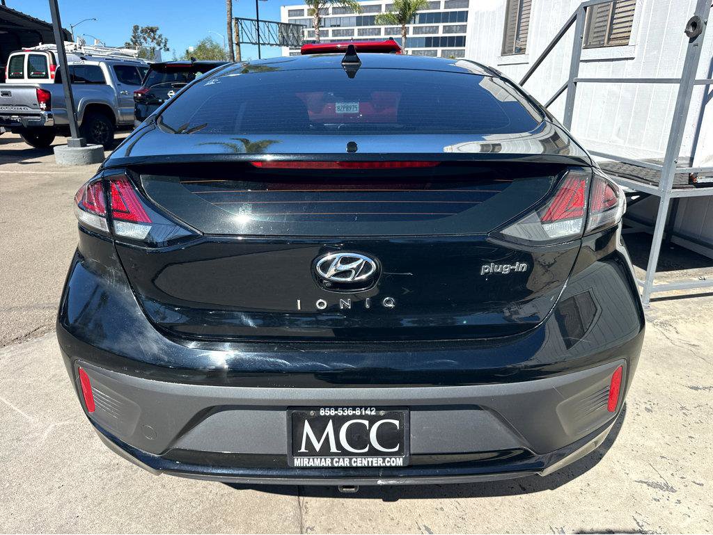 Used 2021 Hyundai Ioniq SE FWD image 5