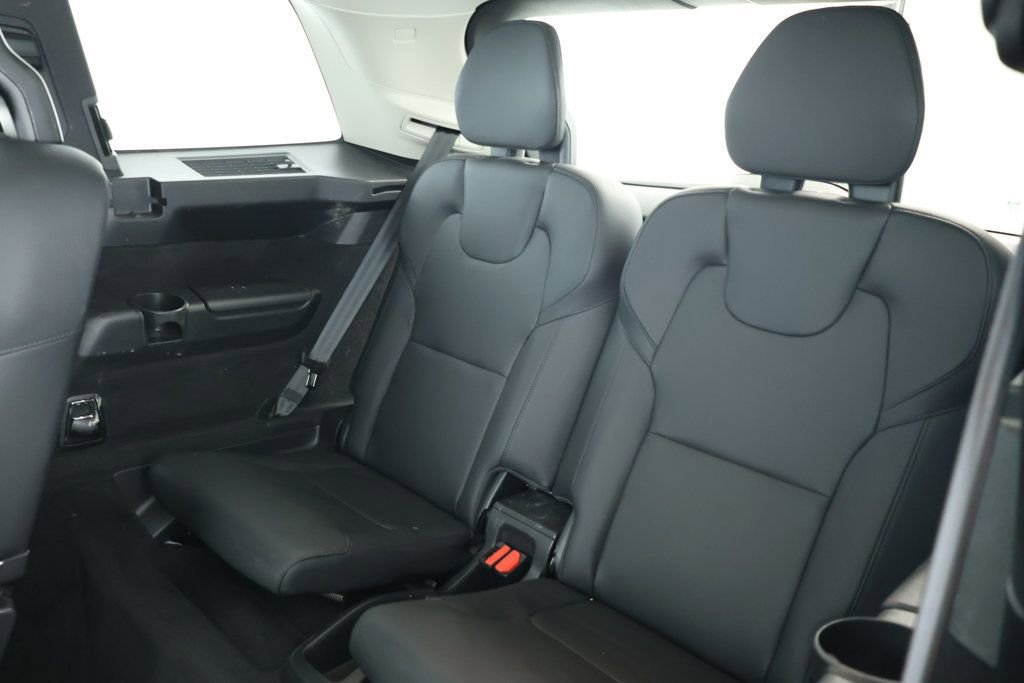 Used 2024 Volvo XC90 T8 Plus w/ Protection Package Premier image 20