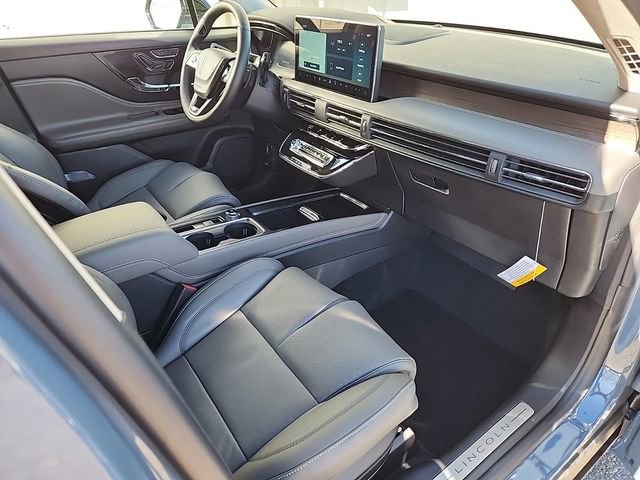 New 2025 Lincoln Corsair Reserve w/ Equipment Group 202A image 14