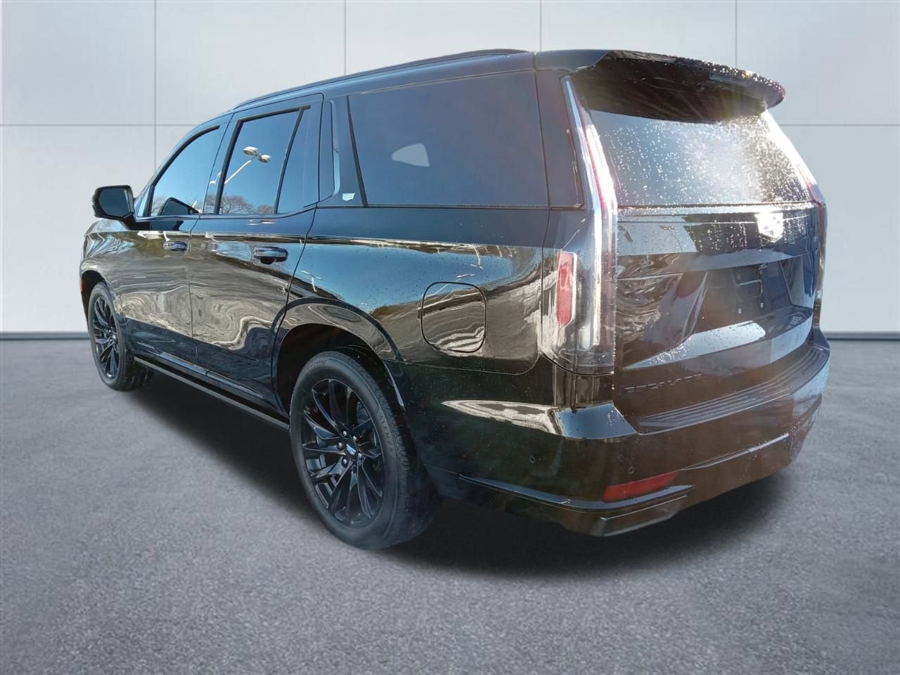 Used 2024 Cadillac Escalade Sport Platinum w/ LPO, ONYX Package image 3