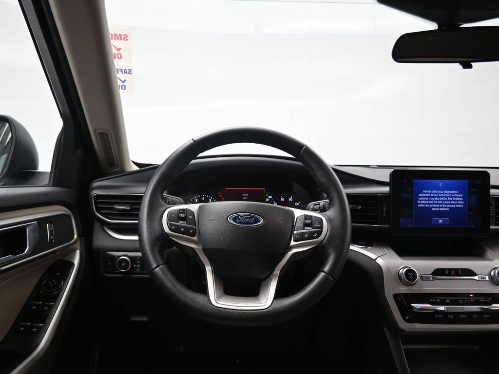 Used 2024 Ford Explorer XLT w/ Equipment Group 202A image 33