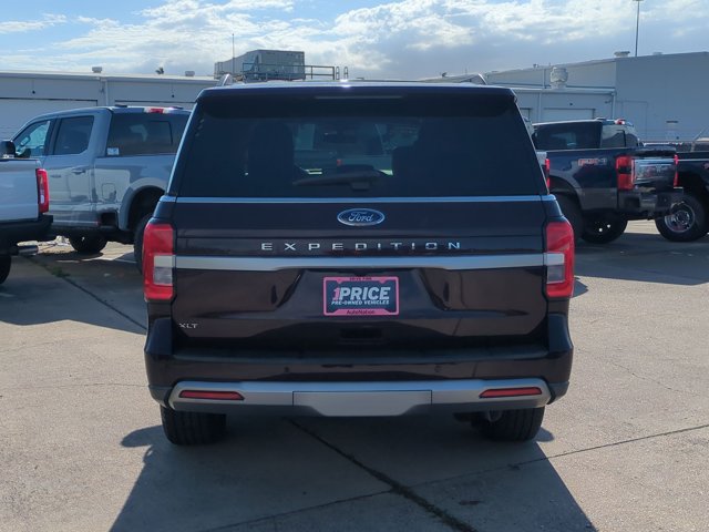 Used 2023 Ford Expedition XLT RWD image 7
