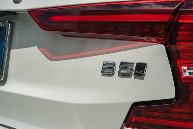 Used 2025 Volvo S60 B5 Plus image 8