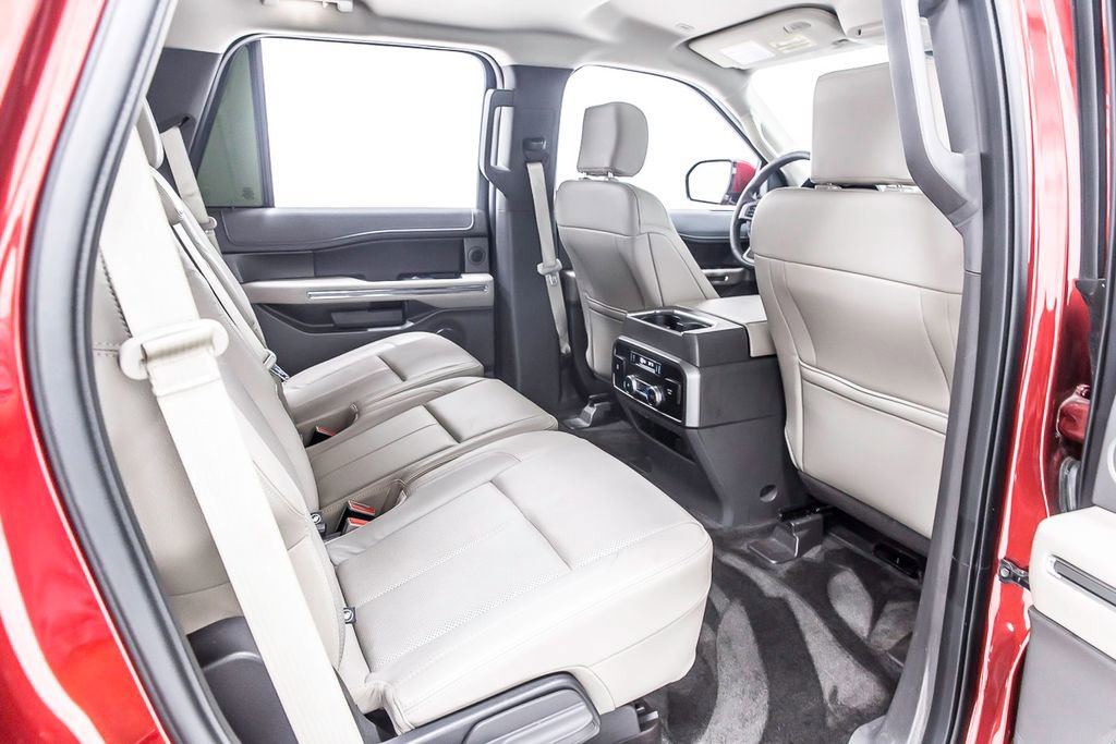 Used 2018 Ford Expedition XLT w/ Equipment Group 202A image 33