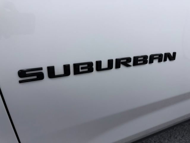 Used 2025 Chevrolet Suburban Z71 AWD/4WD image 10