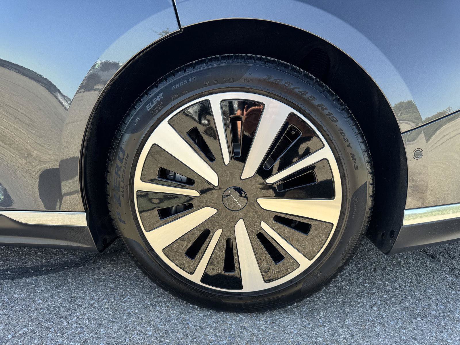 Used 2024 Lucid Air Touring AWD/4WD image 12