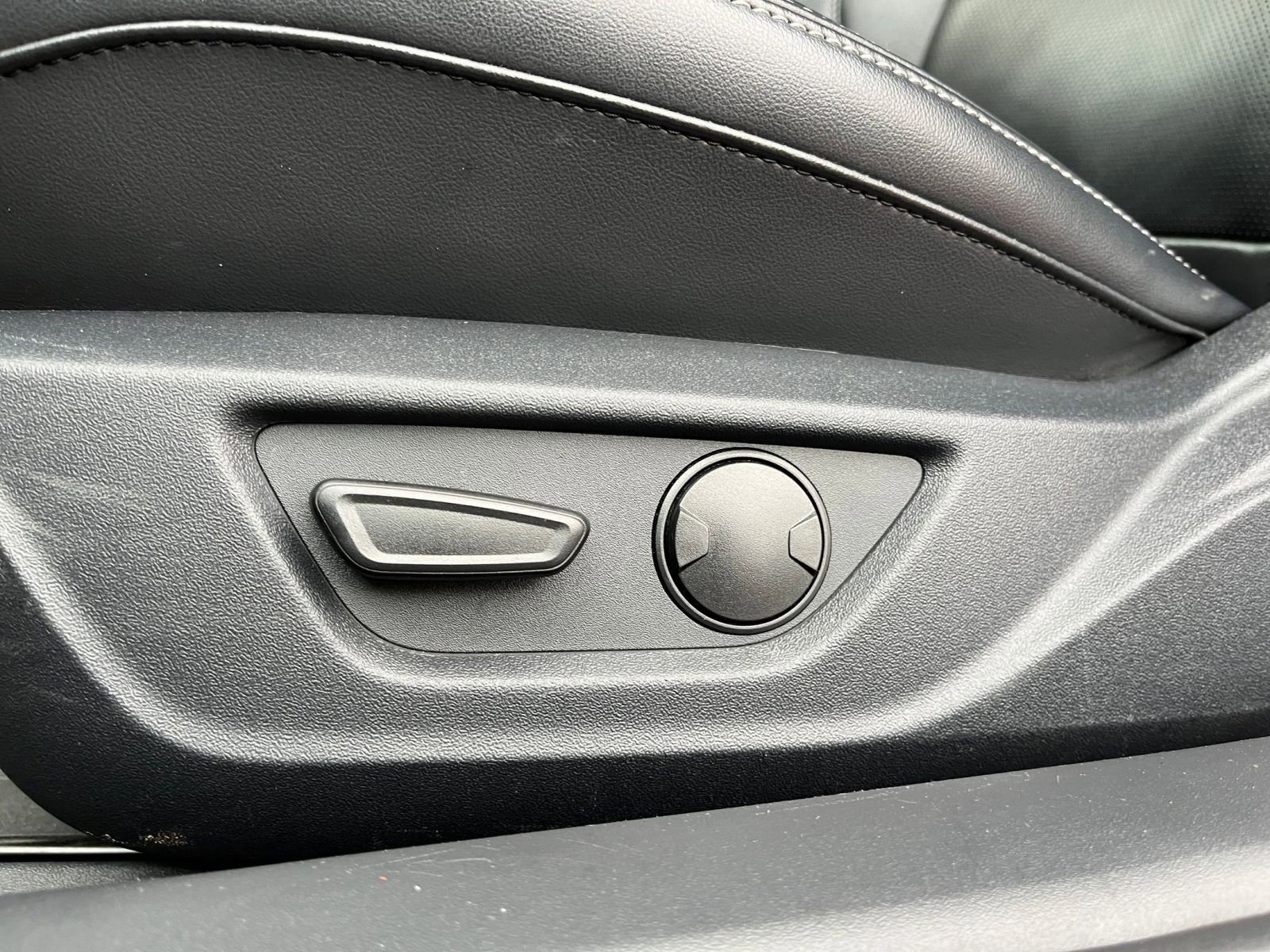 Used 2024 Ford Mustang Premium image 23