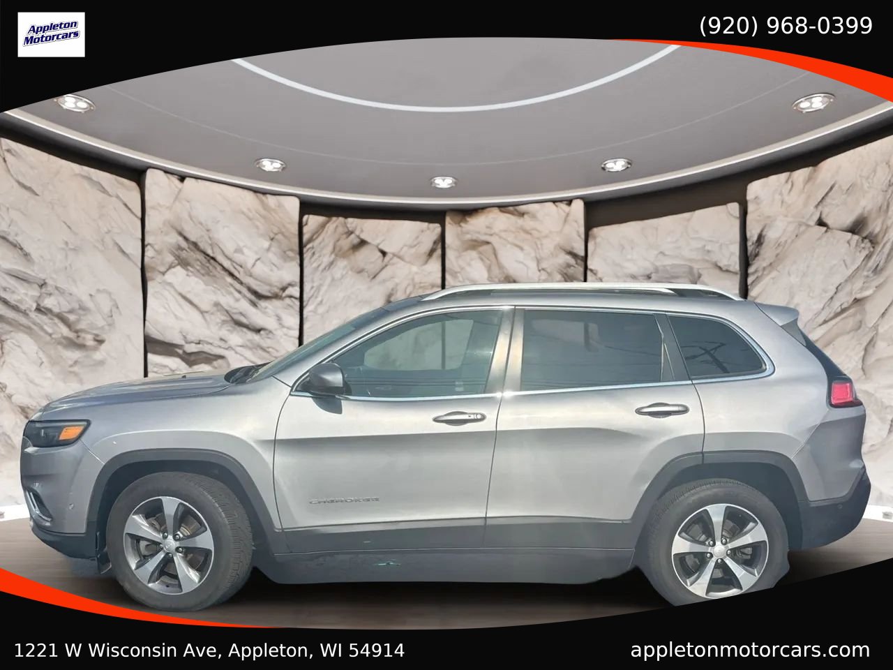 Used 2019 Jeep Cherokee Limited w/ Technology Group AWD/4WD image 3