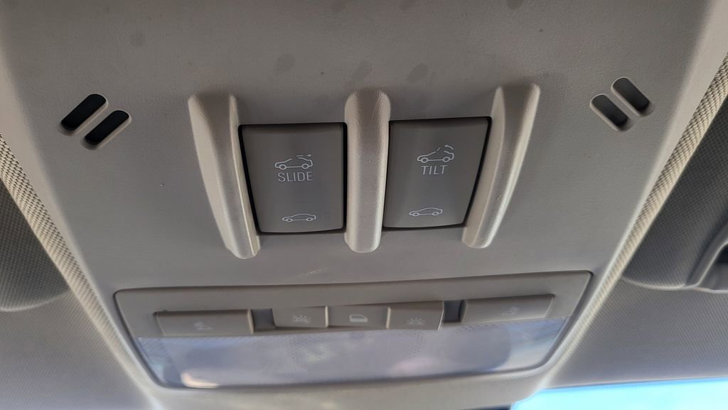 Used 2018 Buick Encore Preferred image 34