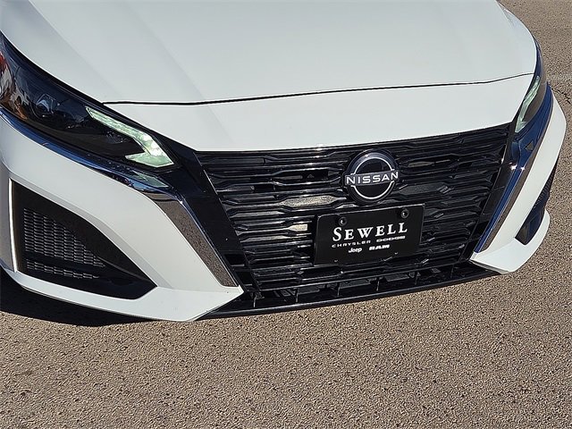 Used 2025 Nissan Altima 2.5 SV image 7