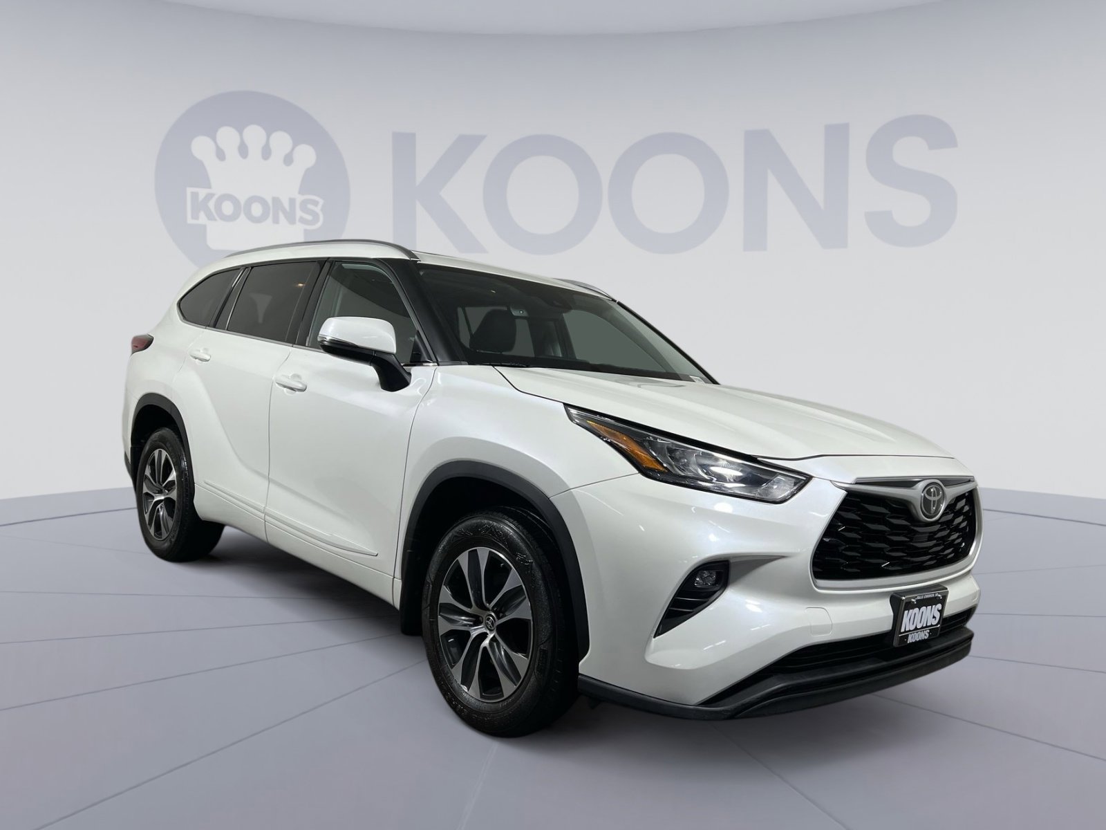 Used 2020 Toyota Highlander XLE image 10