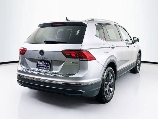 Used 2023 Volkswagen Tiguan SE AWD/4WD image 8