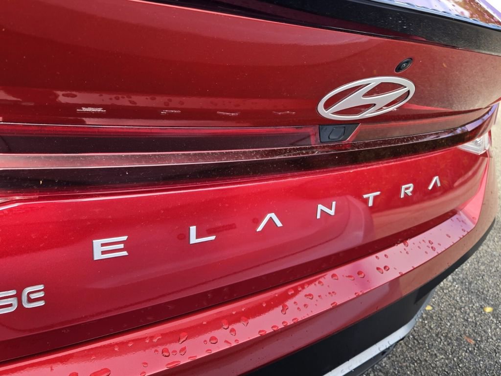 Certified 2025 Hyundai Elantra Sport image 8
