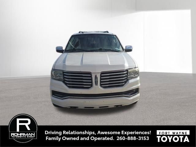 Used 2017 Lincoln Navigator Select image 9