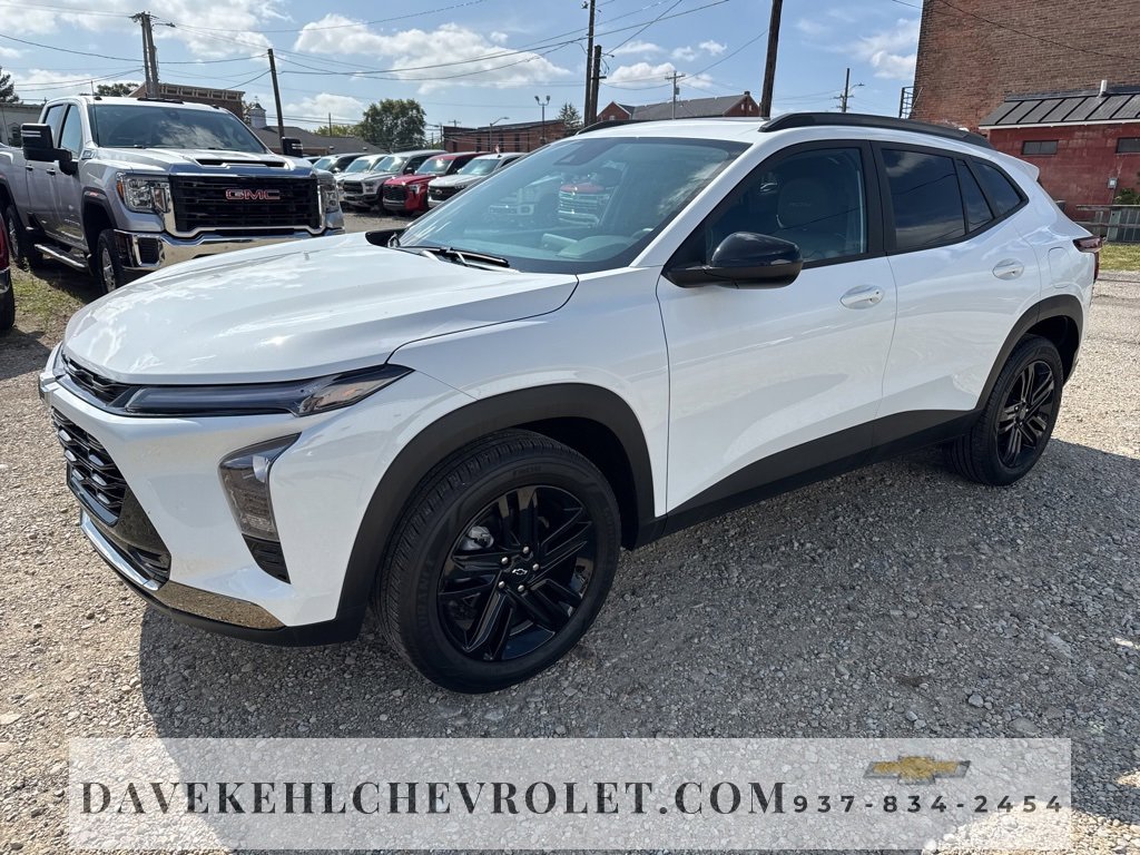 Used 2025 Chevrolet Trax ACTIV w/ Sunroof Package image 1