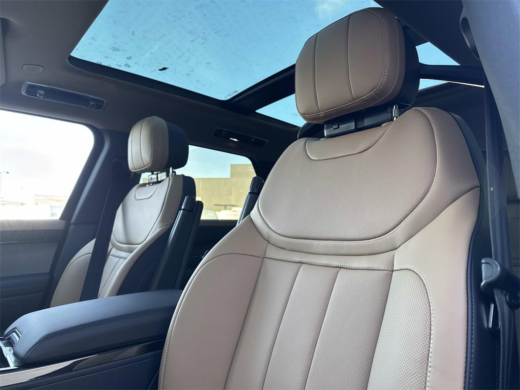 New 2026 Land Rover Range Rover Sport Dynamic SE image 21