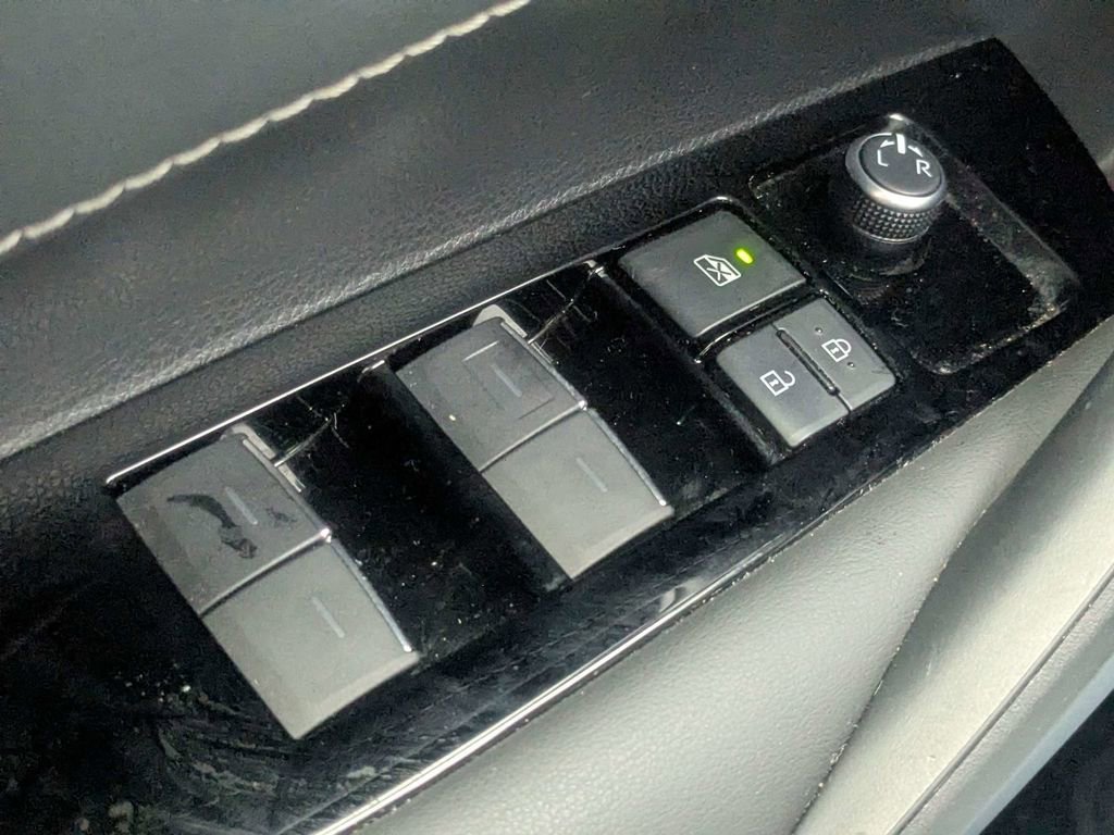 Used 2020 Toyota Corolla SE image 22