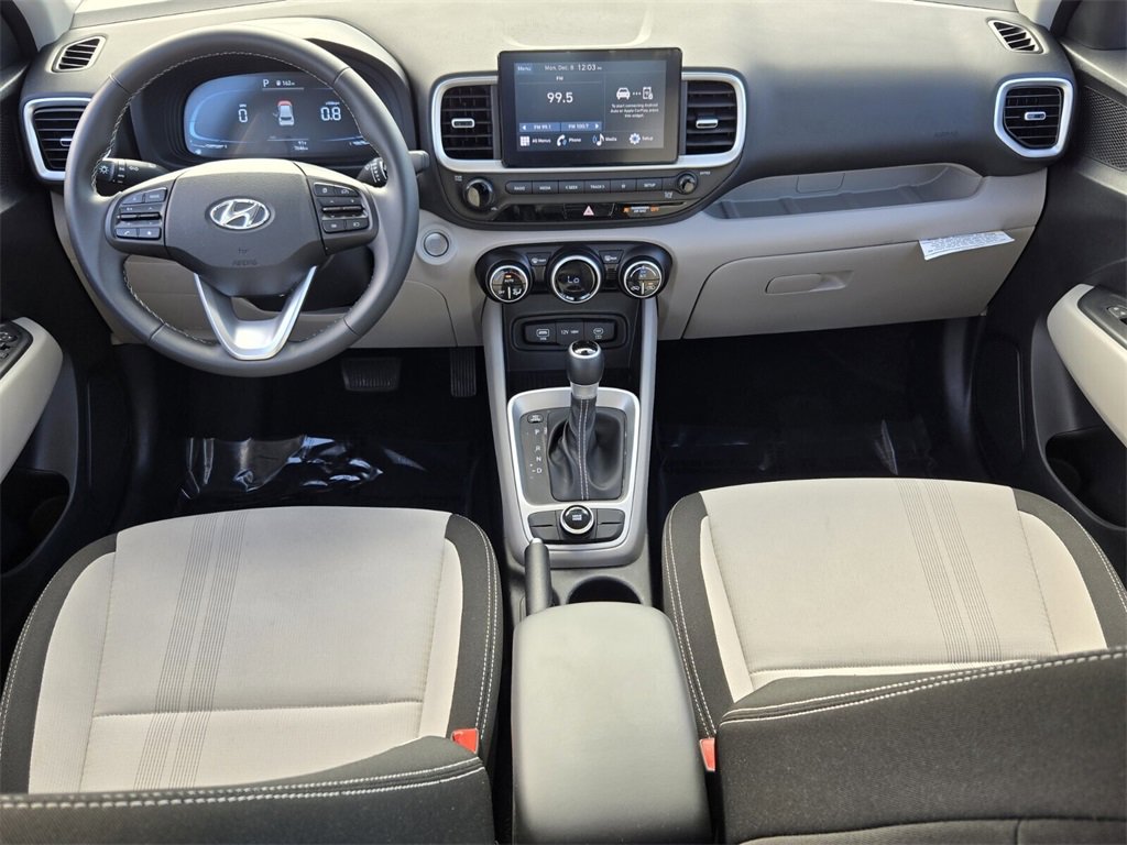 Certified 2025 Hyundai Venue SEL image 13