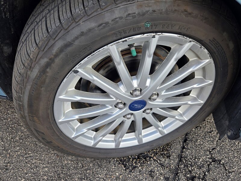 Used 2012 Ford Focus Electric Hatchback FWD image 25