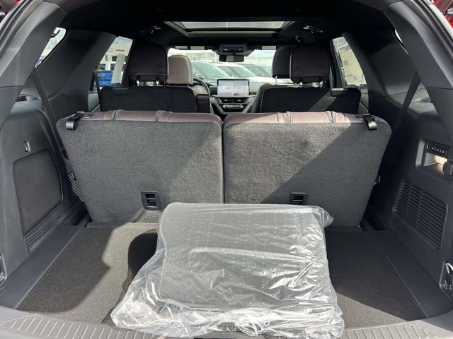 New 2026 Ford Explorer Platinum w/ LUX Leather Package image 6