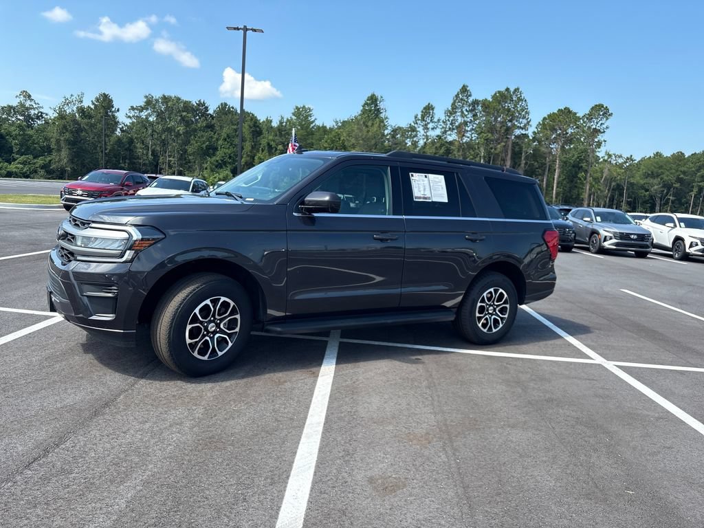 Used 2024 Ford Expedition XLT AWD/4WD image 23