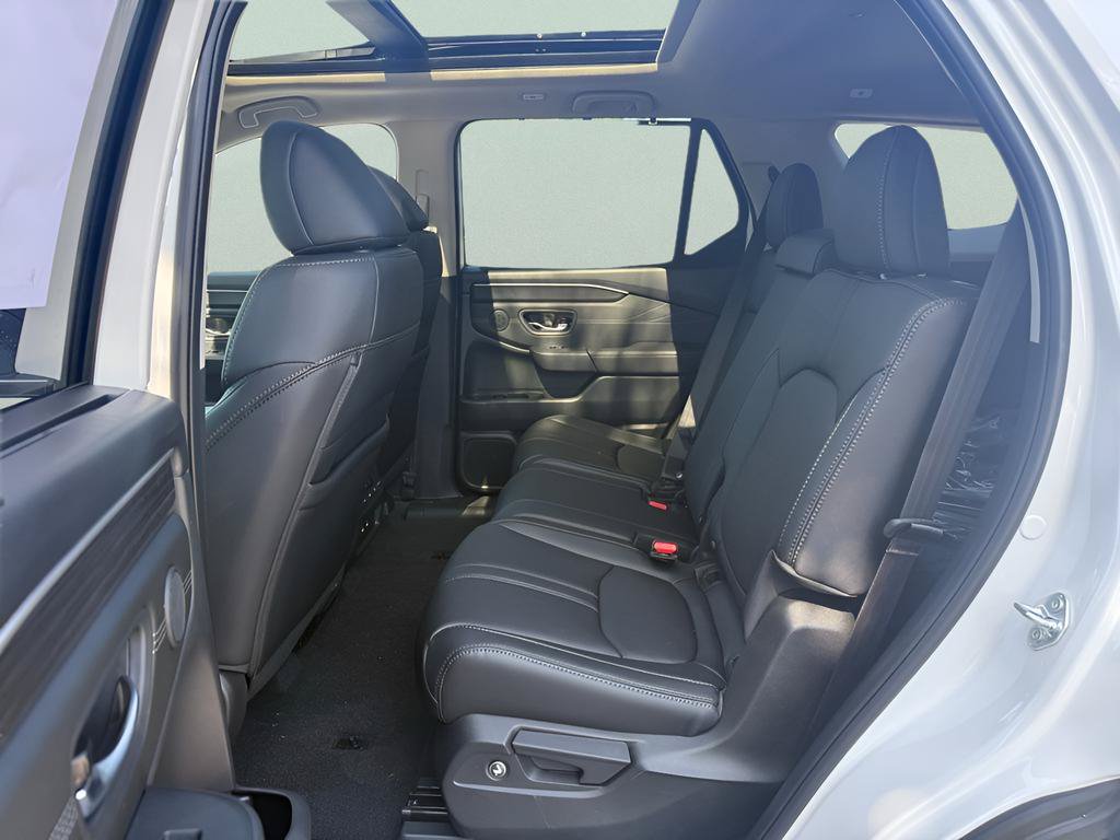 New 2026 Honda Pilot Touring image 11