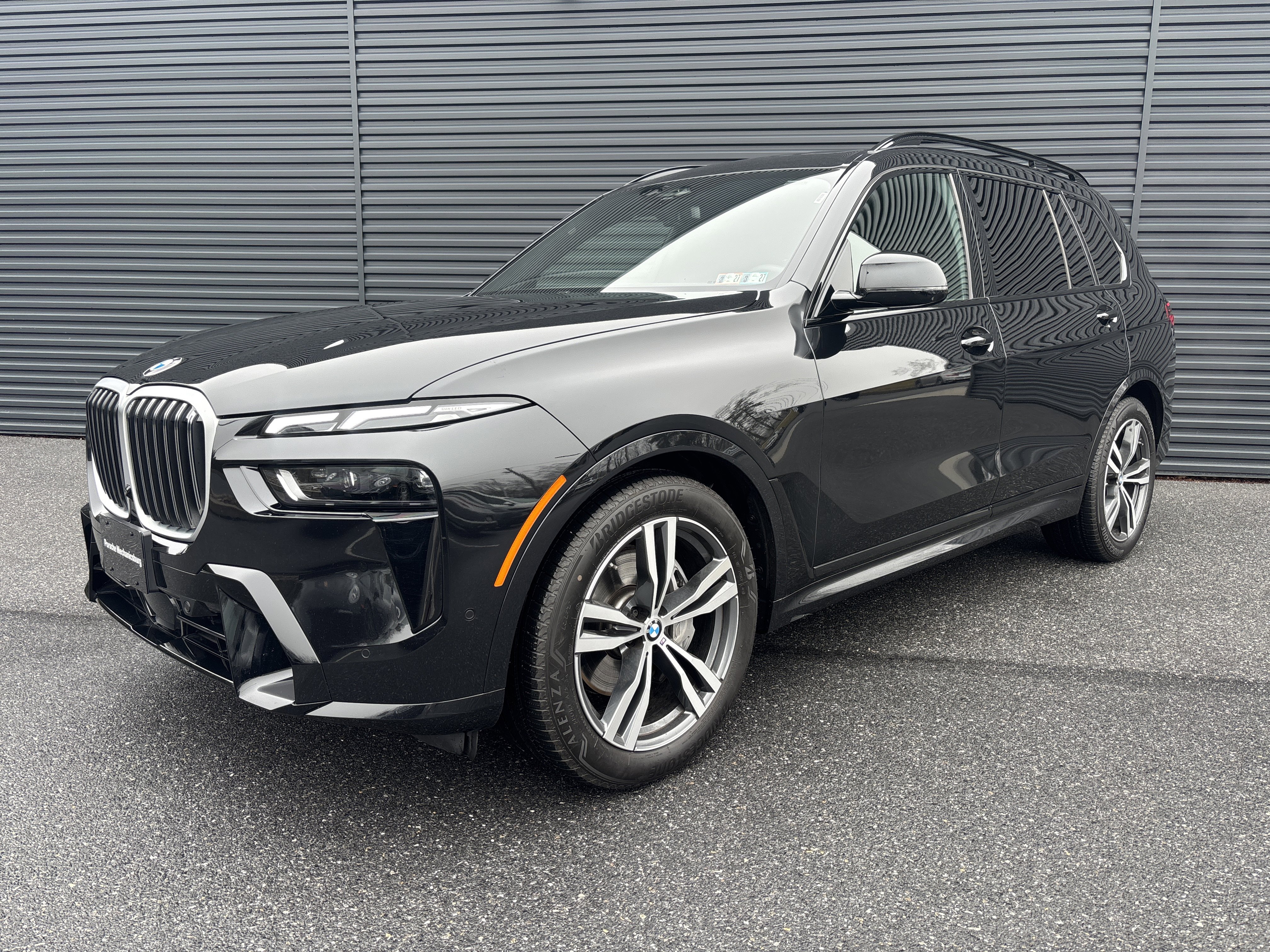 Used 2026 BMW X7 xDrive40i w/ M Sport Package image 1