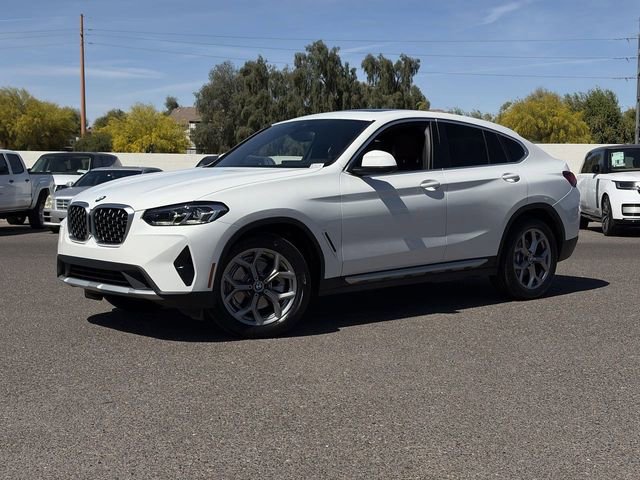 Used 2023 BMW X4 xDrive30i w/ Convenience Package image 2