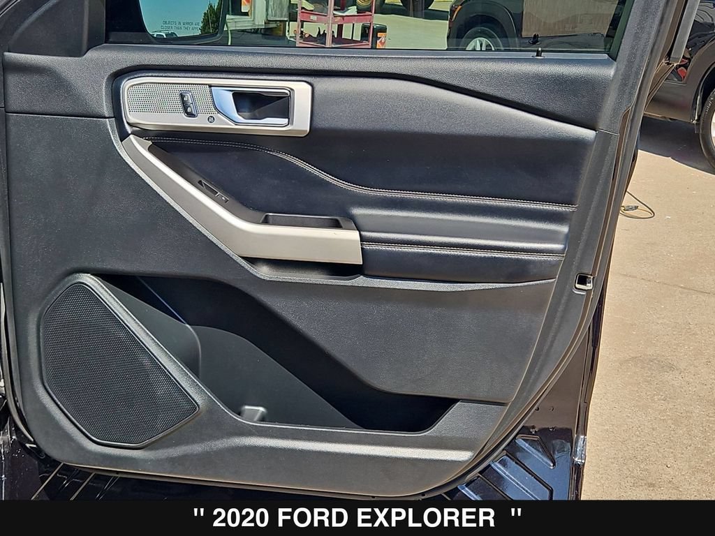 Used 2020 Ford Explorer Limited RWD image 38