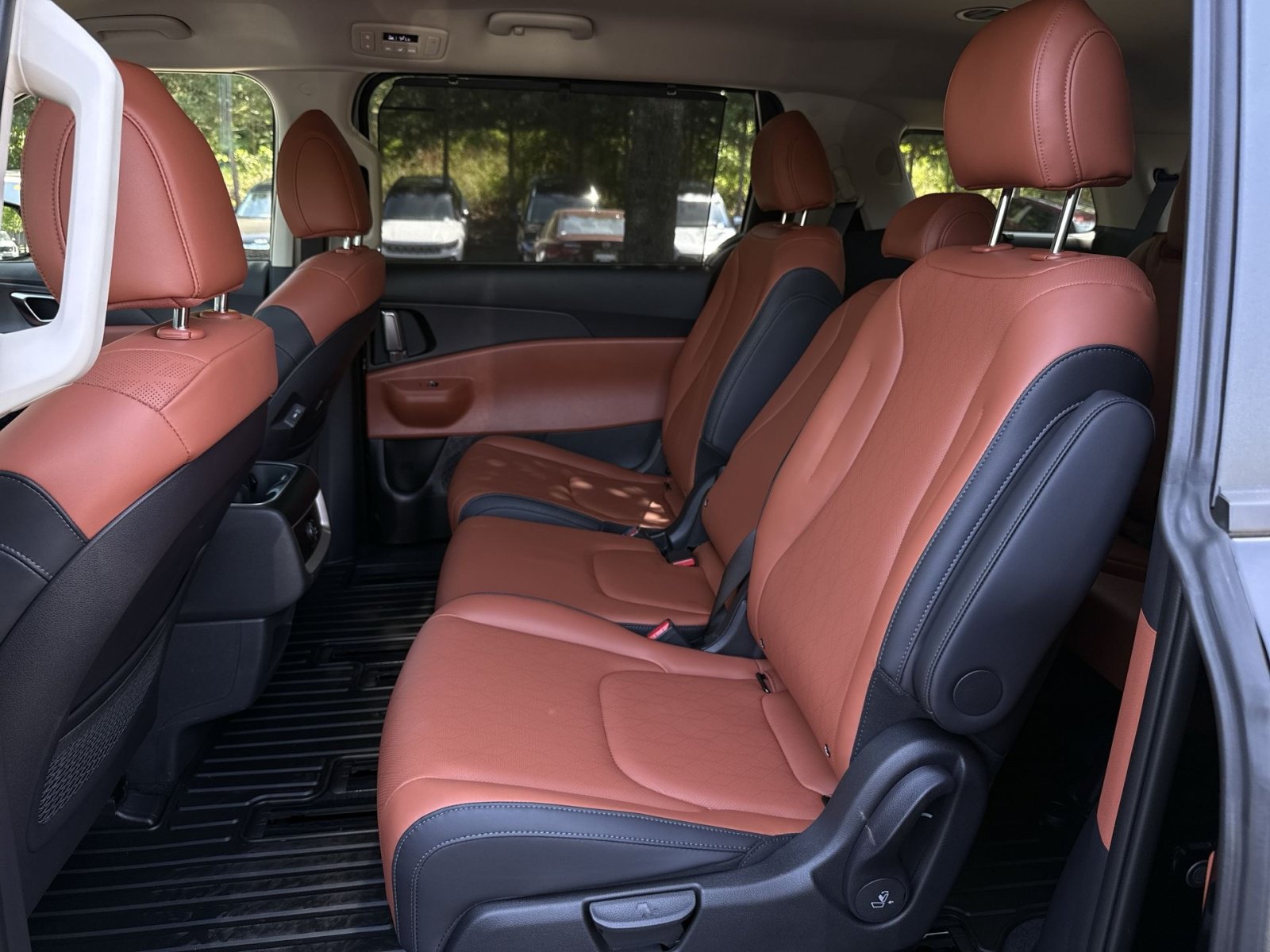 New 2026 Kia Carnival EX FWD image 38