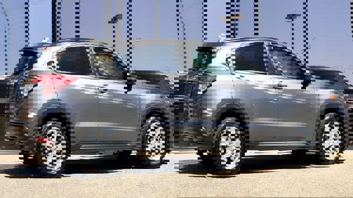 Used 2016 Honda HR-V LX image 19