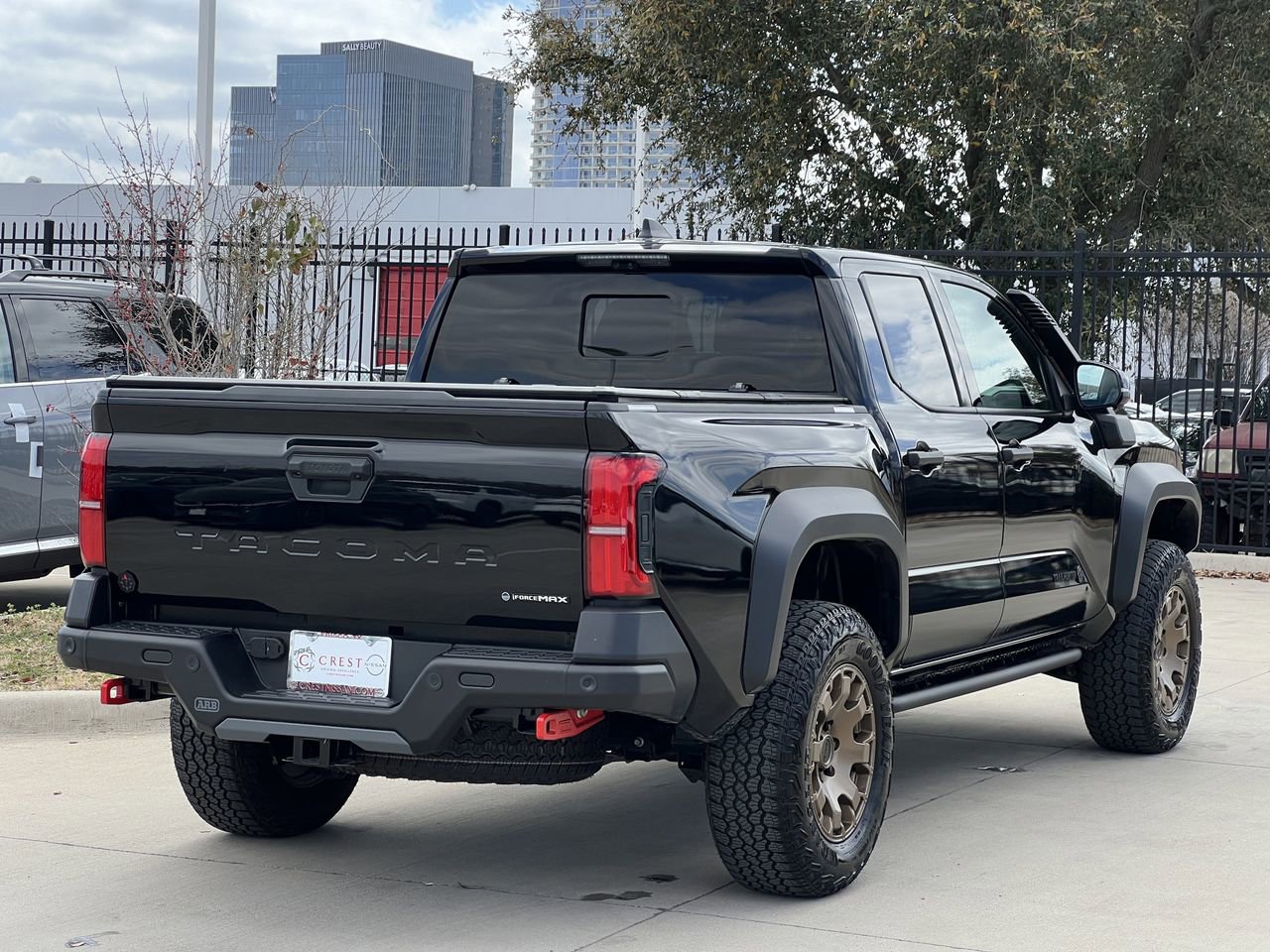 Used 2025 Toyota Tacoma Trailhunter image 4