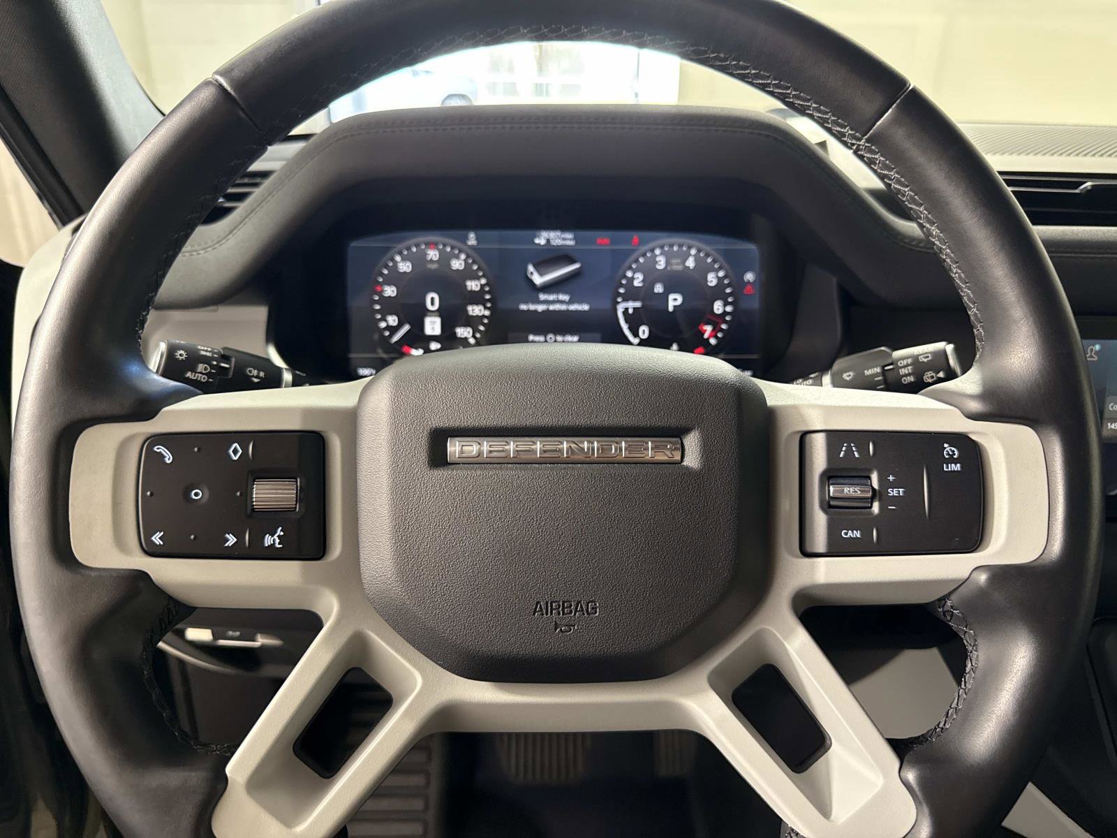 Used 2023 Land Rover Defender 110 S AWD/4WD image 28