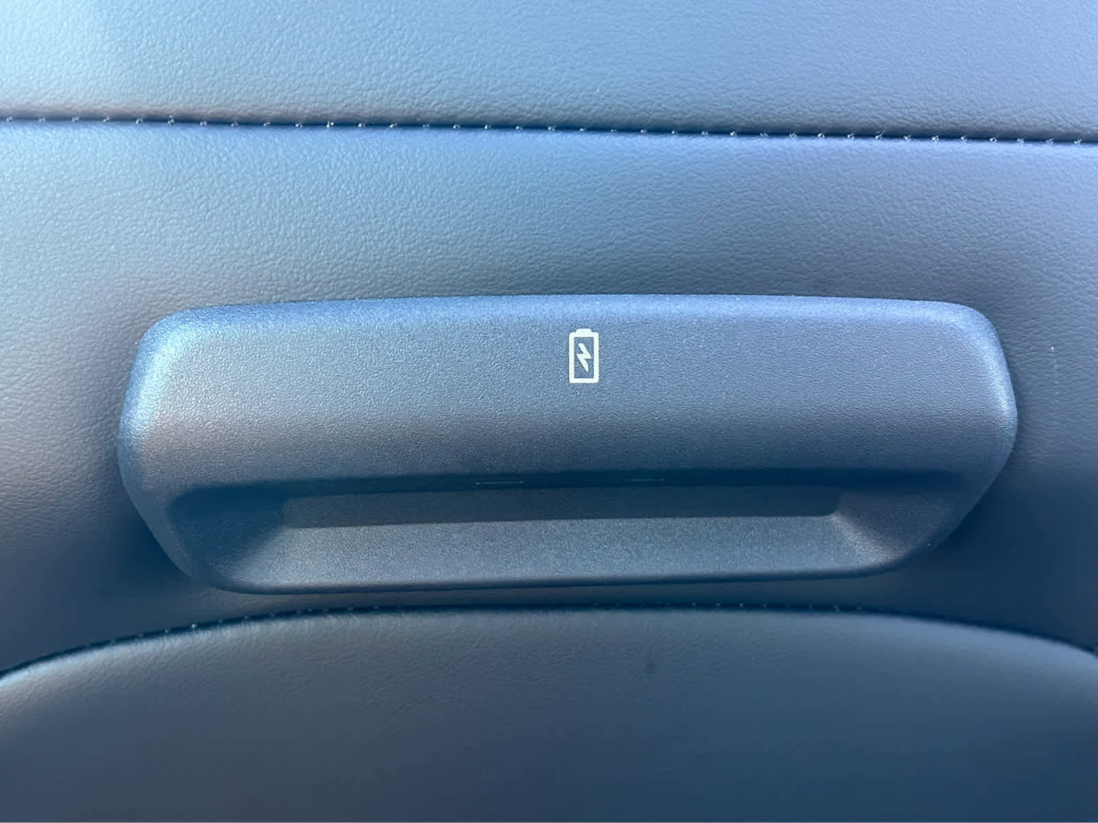 New 2025 Ford Expedition Max Platinum w/ Stealth Performance Package image 19