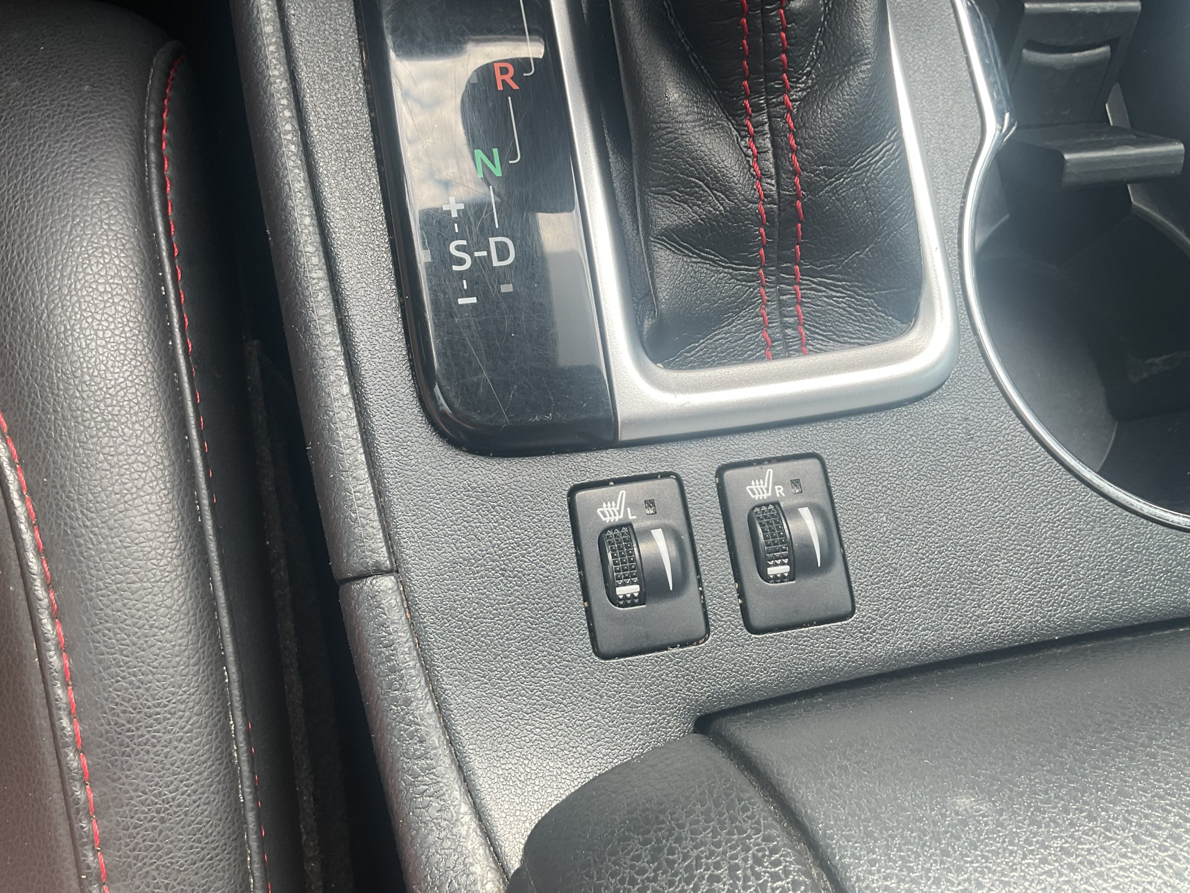 Used 2019 Toyota Highlander SE AWD/4WD image 18