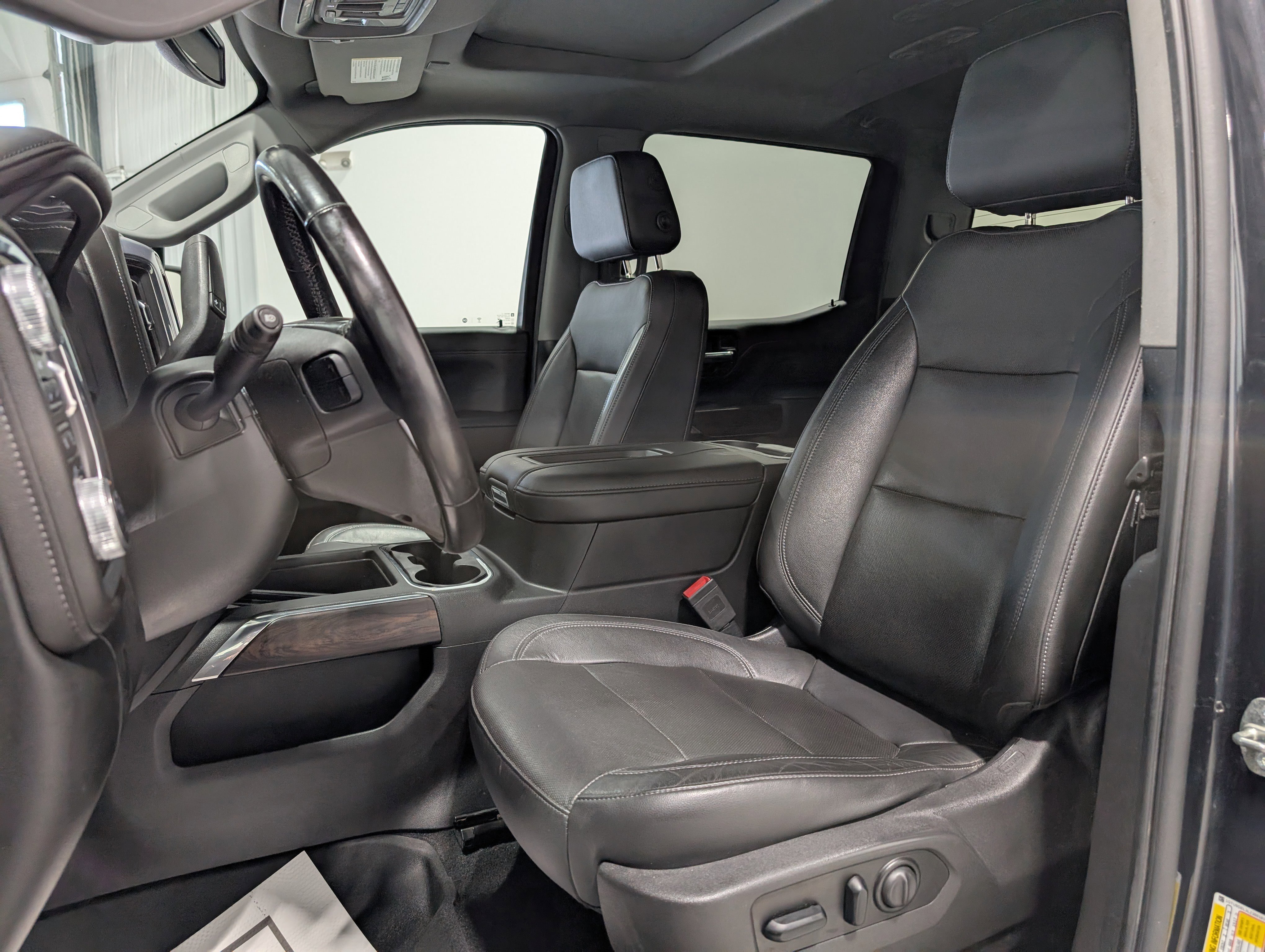 Used 2020 GMC Sierra 1500 SLT w/ SLT Premium Plus Package image 17