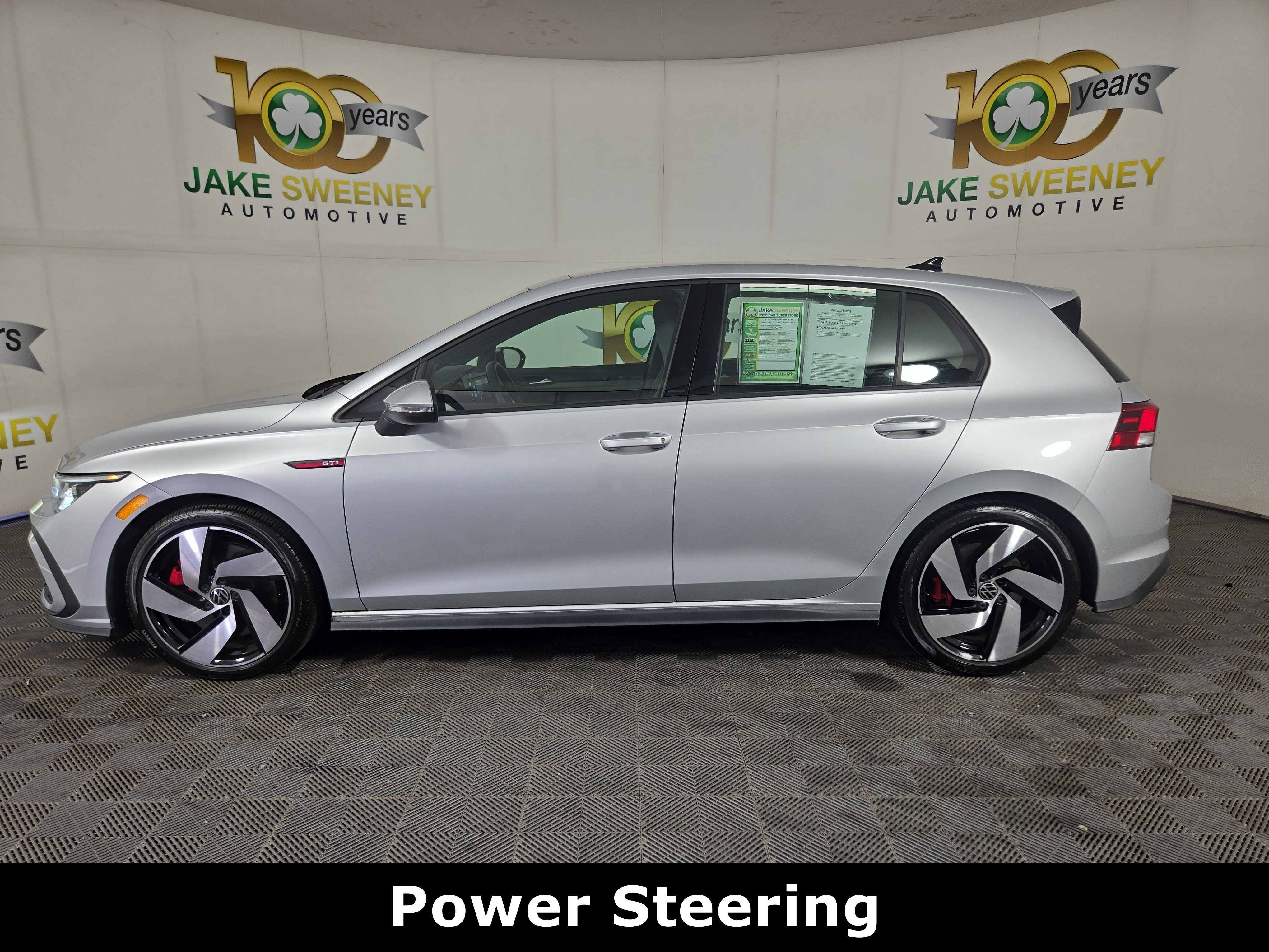 Used 2022 Volkswagen GTI SE FWD image 4