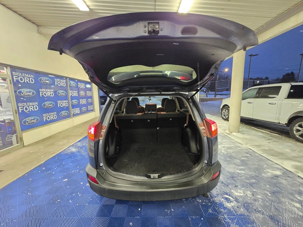 Used 2014 Toyota RAV4 LE image 7