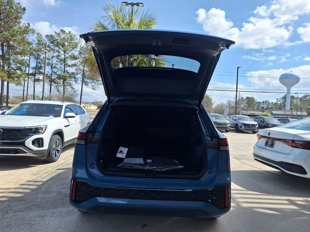 New 2026 Volkswagen Tiguan SE R-Line image 26