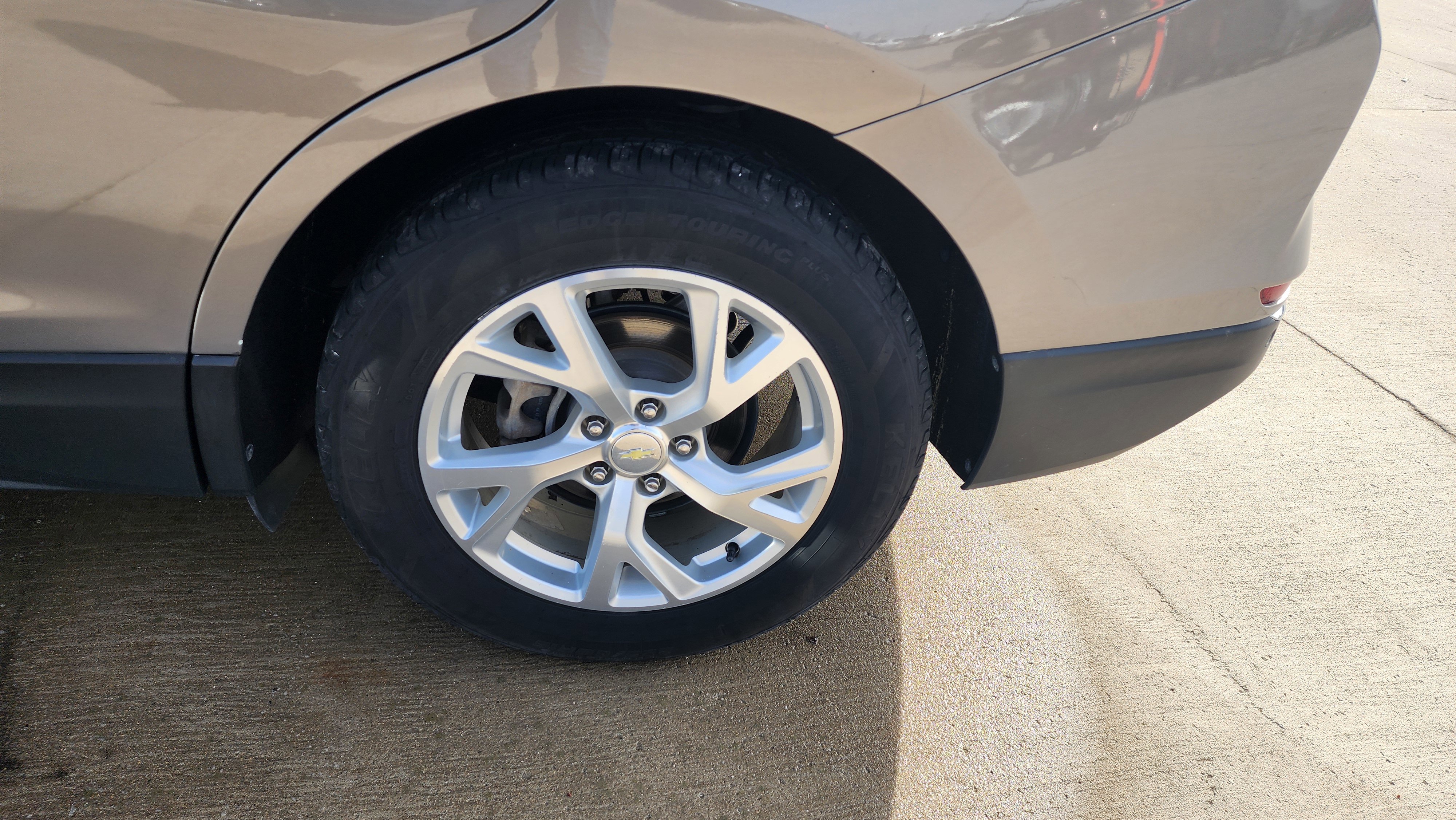 Used 2018 Chevrolet Equinox Premier FWD image 9