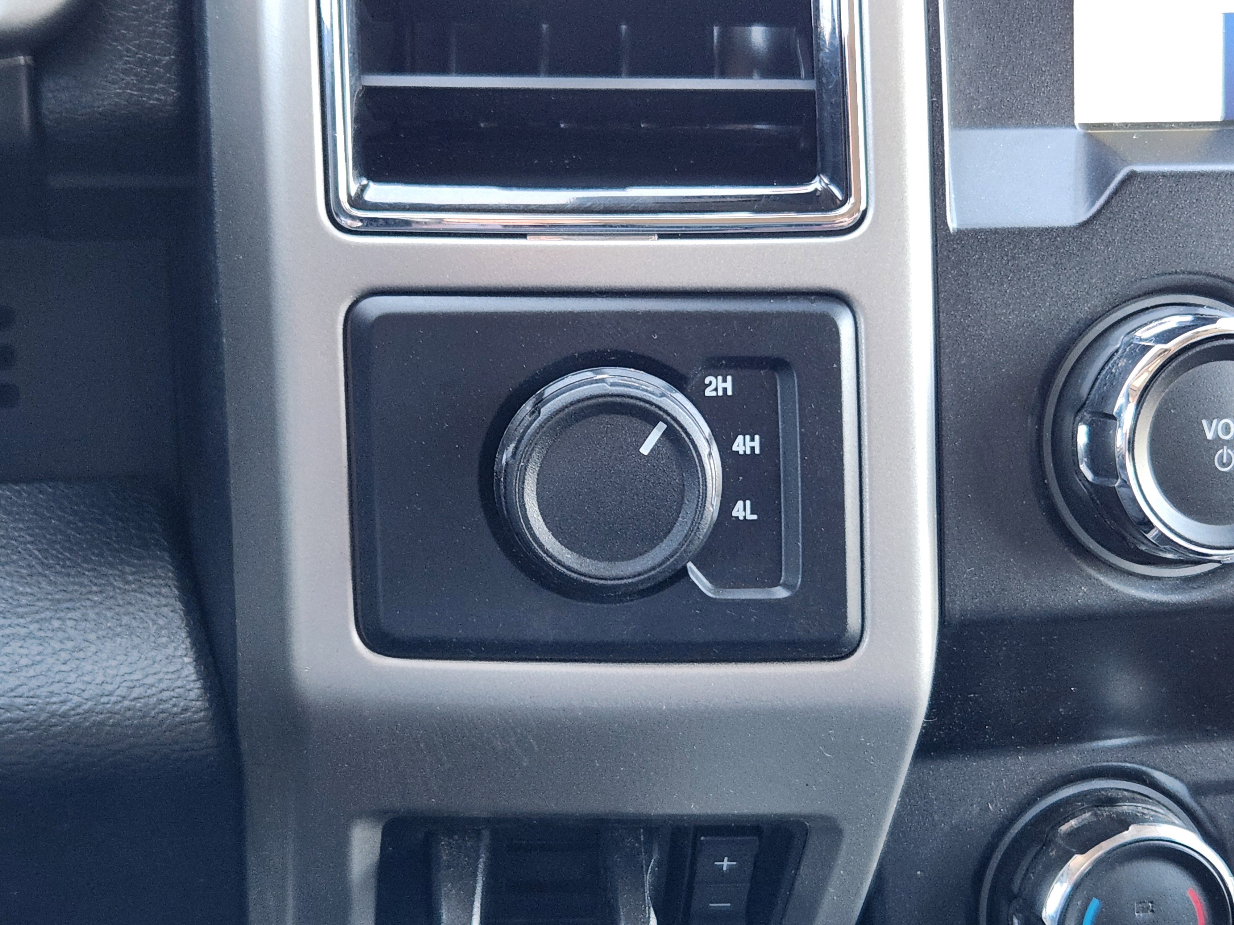 Used 2021 Ford F250 Lariat w/ Lariat Value Package AWD/4WD image 15