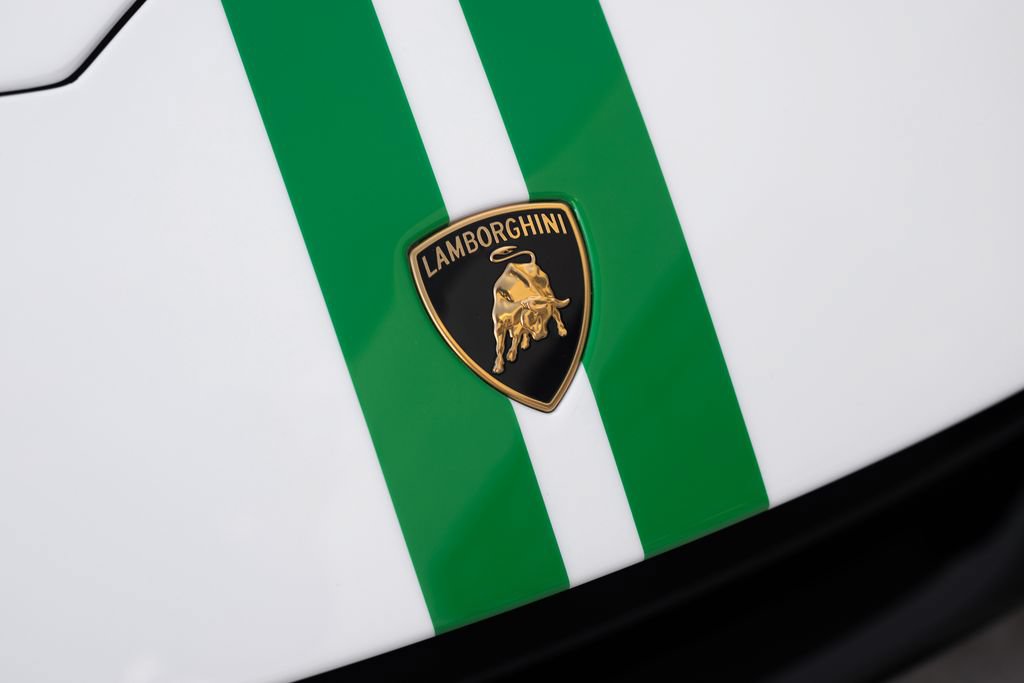 Used 2023 Lamborghini Huracan Tecnica RWD image 6